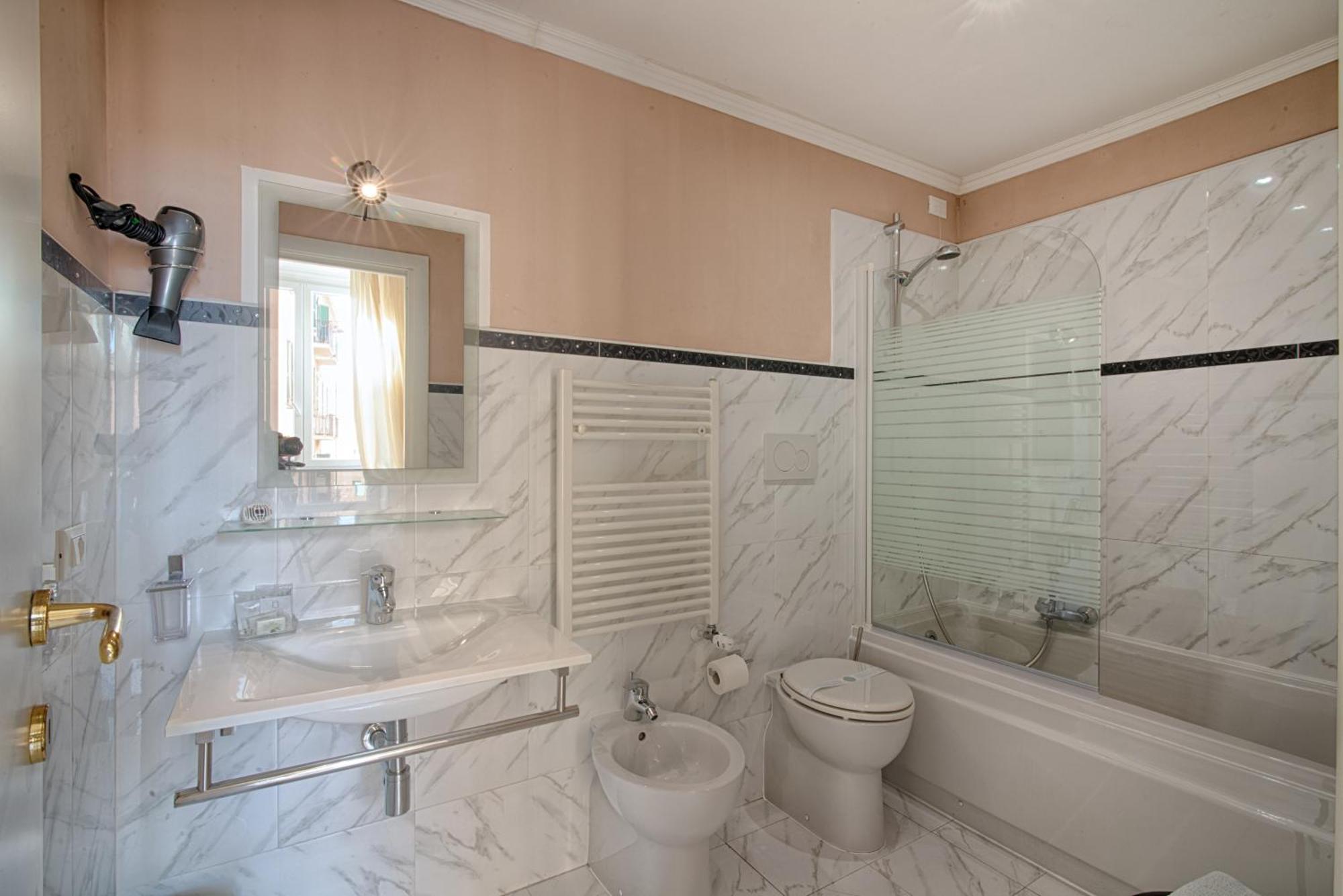 Home Grifondoro Affittacamere Genoa Exterior photo